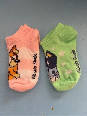 NWOT! Bluey & Bingo Ankle Socks - Pink & Green
